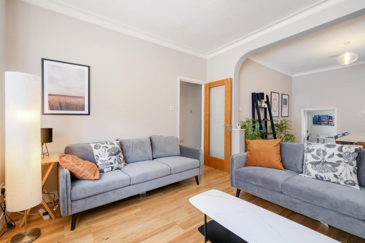 Luxury 3 Bedroom 2 Bathroom House, Fulham By 360Stays Londra Esterno foto