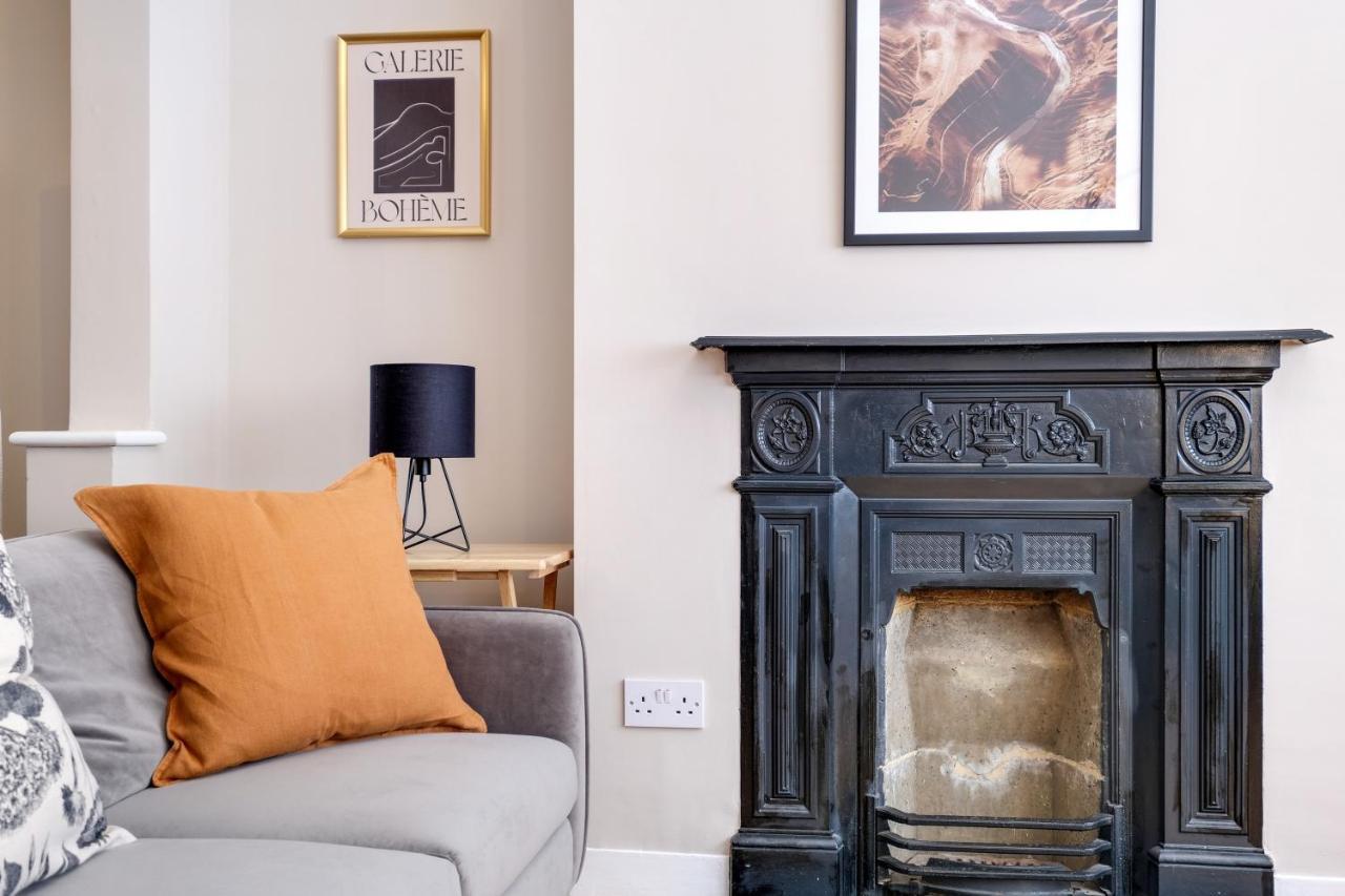 Luxury 3 Bedroom 2 Bathroom House, Fulham By 360Stays Londra Esterno foto
