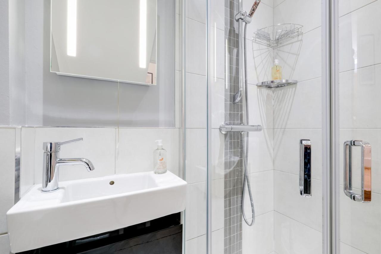 Luxury 3 Bedroom 2 Bathroom House, Fulham By 360Stays Londra Esterno foto
