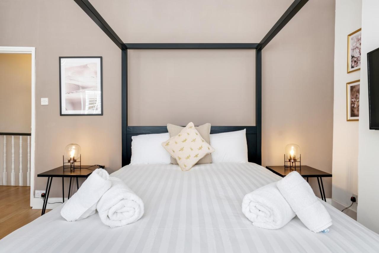 Luxury 3 Bedroom 2 Bathroom House, Fulham By 360Stays Londra Esterno foto
