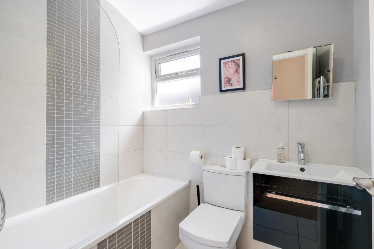 Luxury 3 Bedroom 2 Bathroom House, Fulham By 360Stays Londra Esterno foto