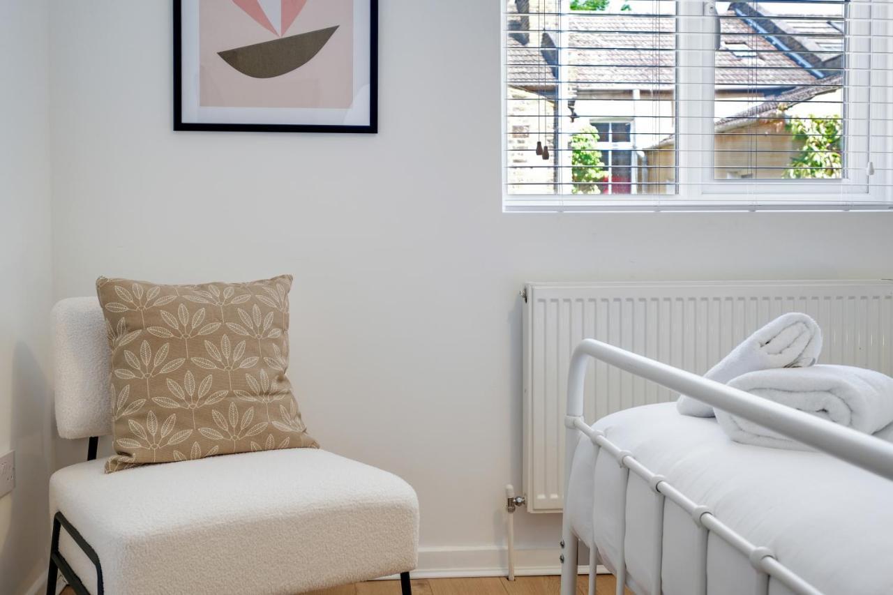 Luxury 3 Bedroom 2 Bathroom House, Fulham By 360Stays Londra Esterno foto